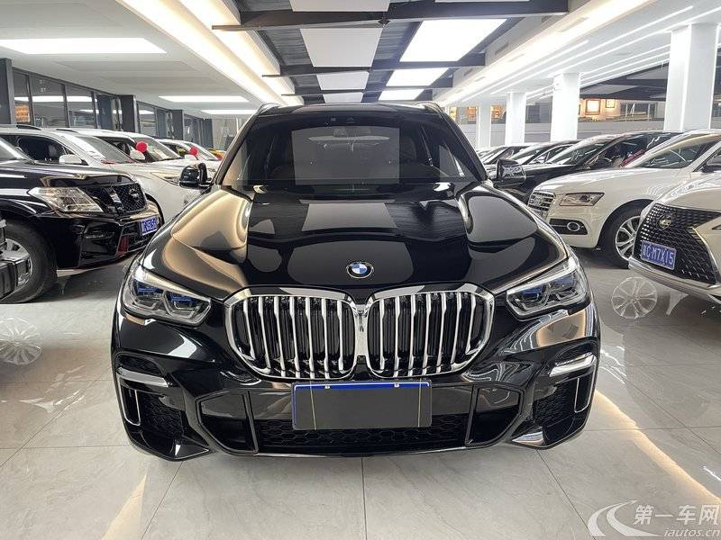 宝马X5 xDrive40Li 2022款 3.0T 自动 改款M运动套装 (国Ⅵ) 