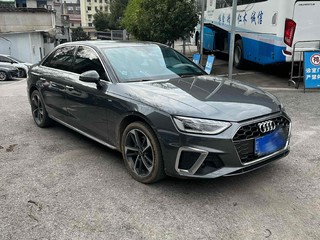 奥迪A4L 40TFSI 2.0T 自动 时尚动感型 