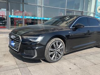 奥迪A6L 45TFSI 2.0T 自动 臻选动感型 