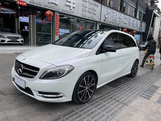 奔驰B级 B200 1.6T 手动 蓝效 