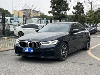 宝马5系 525i 2.0T 自动 改款M运动套装 