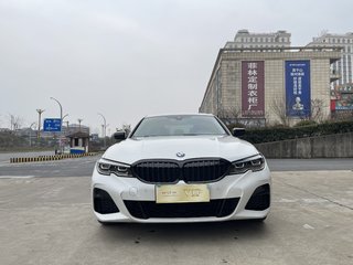 宝马3系 325Li 2.0T 自动 M运动曜夜套装 