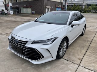 丰田亚洲龙 双擎 2.5L 自动 XLE尊贵版 