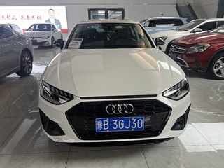 奥迪A4L 40TFSI 2.0T 自动 豪华动感型 