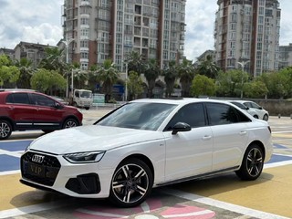 奥迪A4L 40TFSI 2.0T 自动 豪华动感型 