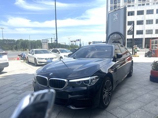 宝马5系 530Li 2.0T 自动 领先型M运动套装 