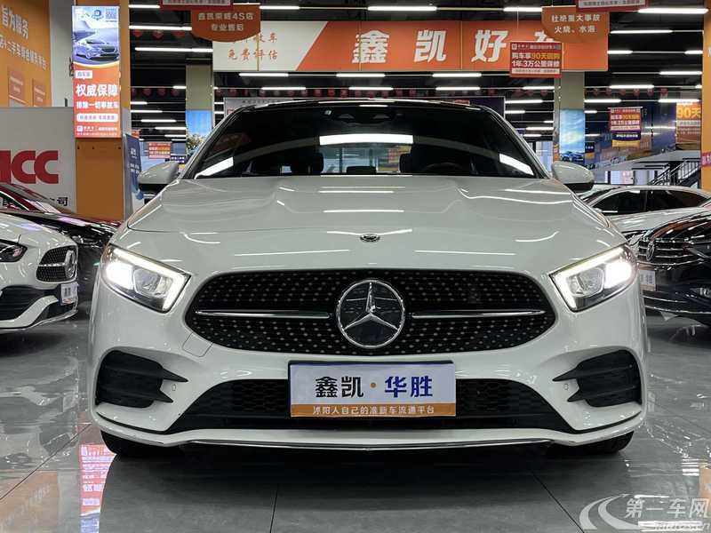 奔驰A级 A200L 2019款 1.3T 自动 运动轿车先行特别版 (国Ⅵ) 