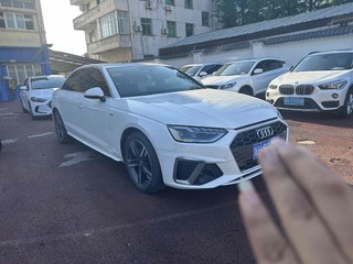 奥迪A4L 40TFSI 2.0T 自动 豪华动感型 