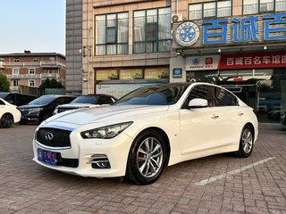 英菲尼迪Q50 