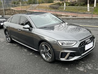 奥迪A4L 40TFSI 2.0T 自动 时尚动感型 