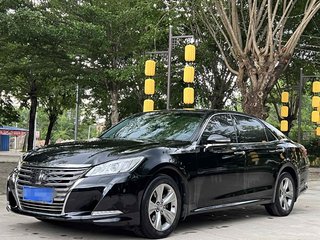 丰田皇冠 2.0T 