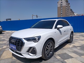 奥迪Q3 1.4T 进取动感型 