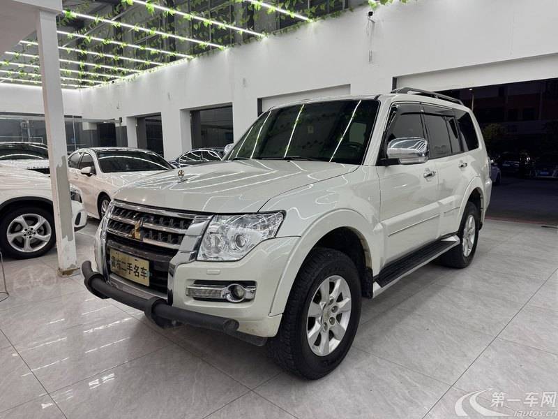 三菱帕杰罗 [进口] 2020款 3.0L 自动 四驱 标准版 (国Ⅴ) 