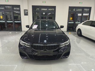 宝马3系 325Li 2.0T 自动 M运动曜夜套装 