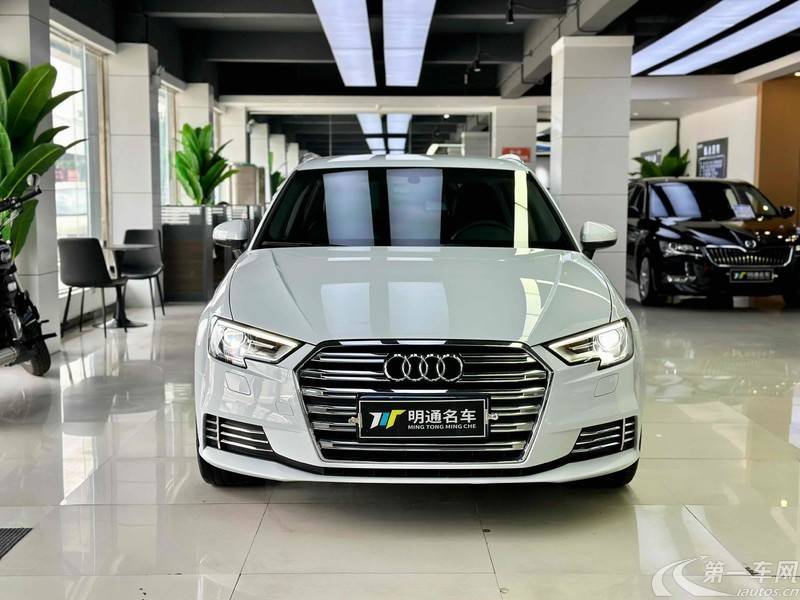 奥迪A3 35TFSI 2018款 1.4T 自动 汽油 进取型30周年Sportback (国Ⅴ) 