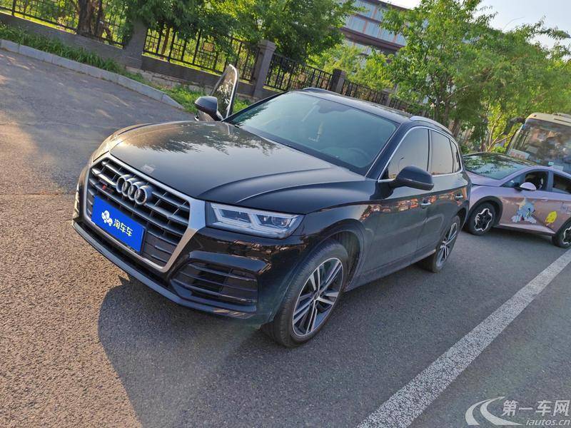 奥迪Q5L 40TFSI 2018款 2.0T 自动 荣享时尚型 (国Ⅴ) 