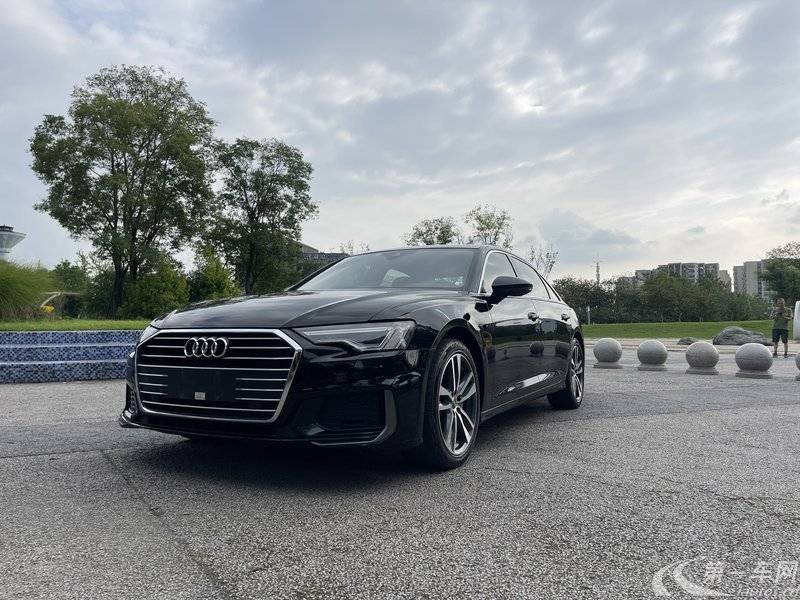 奥迪A6L 40TFSI 2022款 2.0T 自动 豪华动感型 (国Ⅵ) 