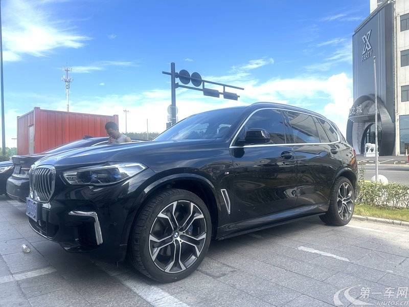 宝马X5 xDrive40Li 2022款 3.0T 自动 尊享型M运动套装 (国Ⅵ) 