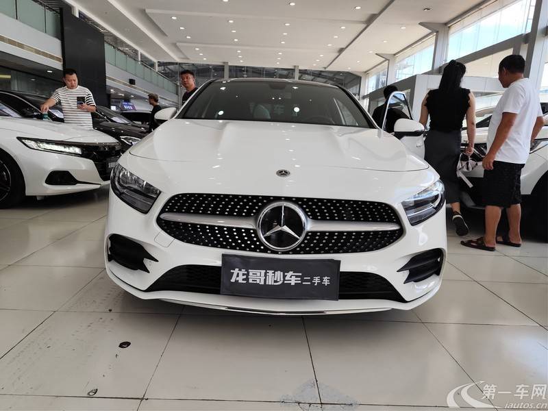 奔驰A级 A180L 2020款 1.3T 自动 改款2运动轿车 (国Ⅵ) 