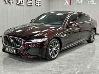 捷豹XFL P250 2.0T 自动 精英运动版 