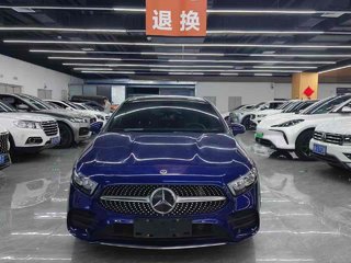 奔驰A级 A200L 1.3T 自动 运动轿车版 