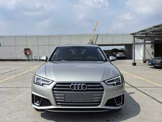 奥迪A4L 40TFSI 2.0T 自动 时尚型 