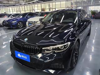 宝马3系 325Li 2.0T 自动 M运动曜夜套装 