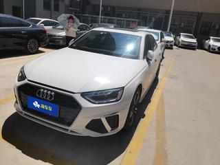 奥迪A4L 40TFSI 2.0T 自动 时尚致雅型 