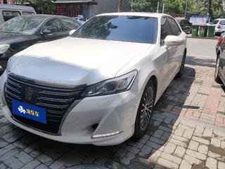 丰田皇冠 2.0T 