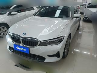 宝马3系 320i 2.0T 自动 运动套装 