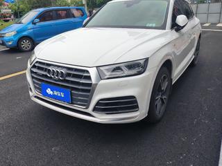 奥迪Q5L 40TFSI 2.0T 自动 改款荣享时尚型 