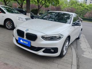 宝马1系 120i 2.0T 自动 设计套装型 