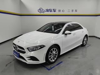 奔驰A级 A200L 1.3T 自动 改款二运动轿车时尚型 