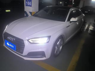 奥迪A5掀背 40TFSI 2.0T 自动 时尚型 