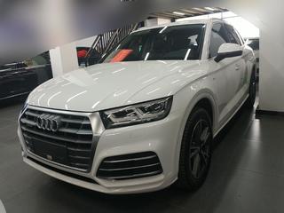 奥迪Q5L 40TFSI 2.0T 自动 荣享时尚型 