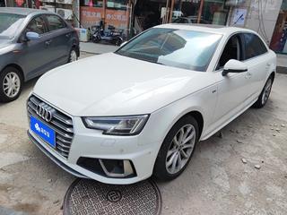 奥迪A4L 40TFSI 2.0T 自动 时尚型 