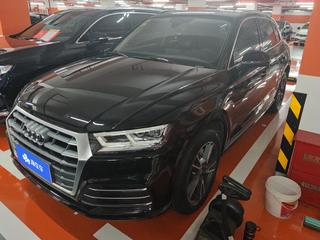 奥迪Q5L 40TFSI 2.0T 自动 荣享时尚型 