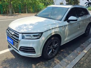 奥迪Q5L 45TFSI 2.0T 自动 尊享时尚型 