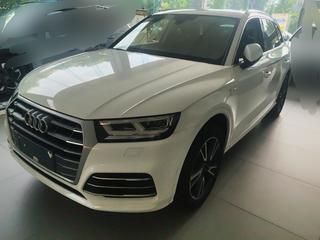 奥迪Q5L 40TFSI 2.0T 自动 荣享进取型 