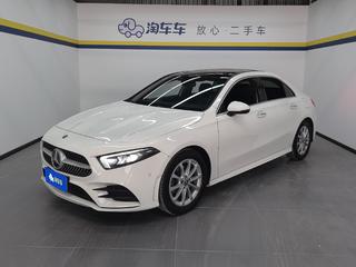 奔驰A级 A200L 1.3T 自动 运动轿车版 