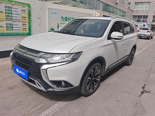 三菱欧蓝德 2.0L 自动 畅享版 