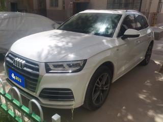 奥迪Q5L 40TFSI 2.0T 自动 荣享时尚型 