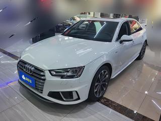 奥迪A4L 40TFSI 2.0T 自动 进取型 