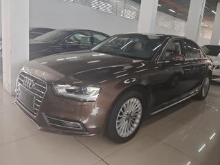 奥迪A4L 35TFSI 2.0T 自动 标准型典藏版 