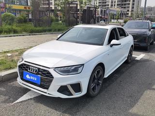 奥迪A4L 40TFSI 2.0T 自动 豪华动感型 