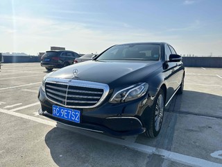 奔驰E级 E300L 2.0T 自动 时尚型改款 