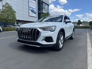 奥迪Q3 35TFSI 1.4T 自动 时尚致雅型 