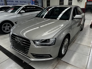 奥迪A4L 35TFSI 2.0T 自动 标准型典藏版 