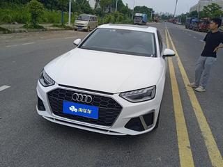 奥迪A4L 40TFSI 2.0T 自动 时尚动感型 