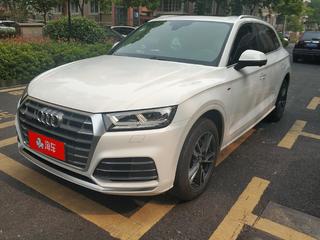 奥迪Q5L 40TFSI 2.0T 自动 改款荣享时尚型 